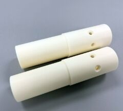 Isolationswiderstand 10^12 Ohm Zentimeter Aluminiumoxid-Keramik, bietet Hochfrequenzfähigkeiten und elektrische Isolation